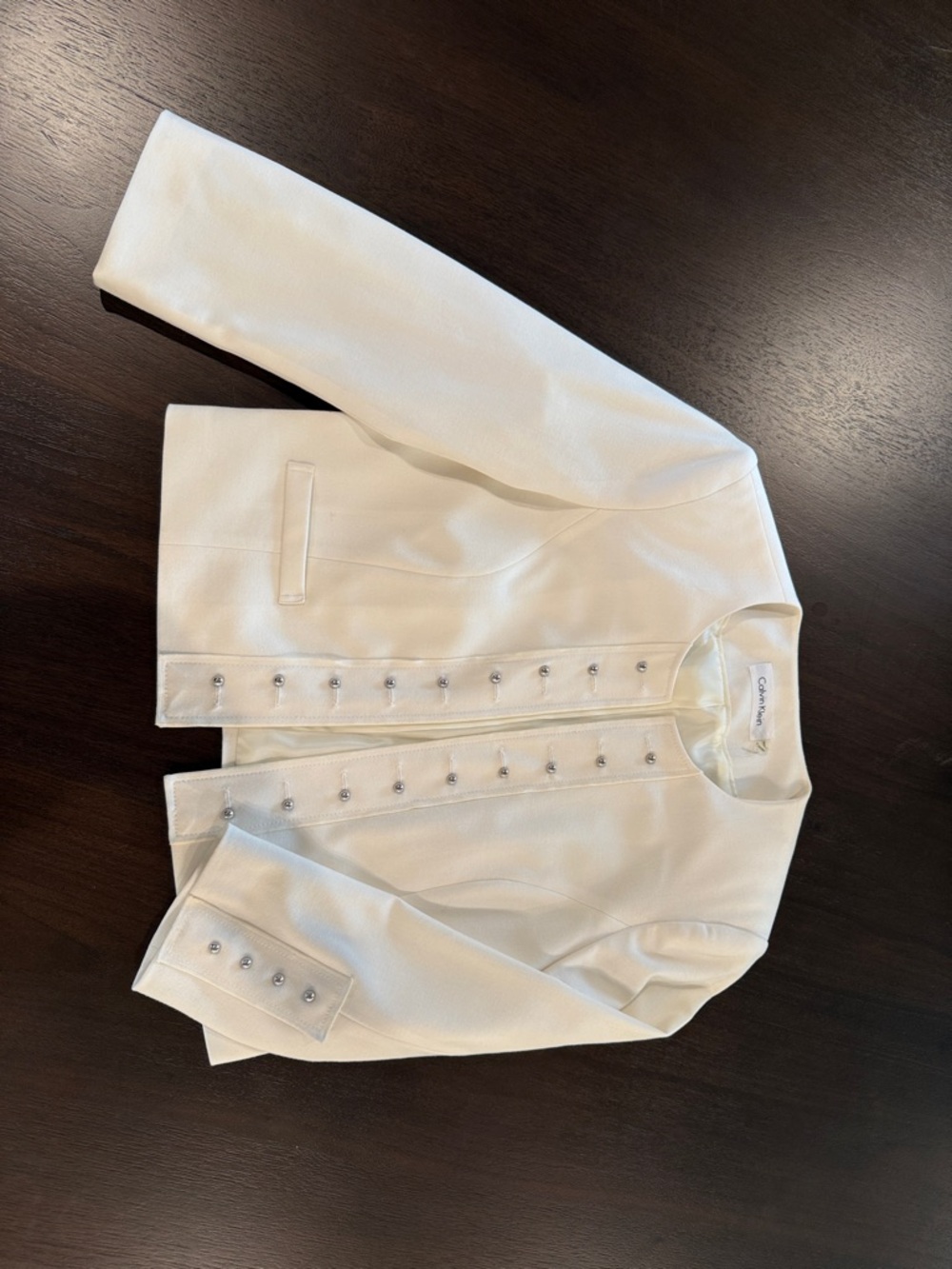 Size 6 Chanel Style Calvin Klein Cream Cropped Jacket – Elegant Button Detail